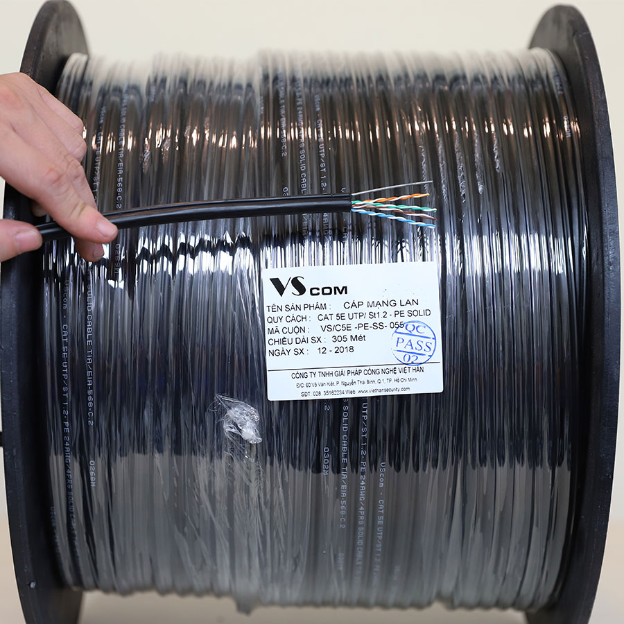 Dây cáp mạng ngoài trời outdoor có sợi cáp chịu lực VSCOM Cat5 PE SS UTP lõi đồng nguyên chất ( cuộn 305M)