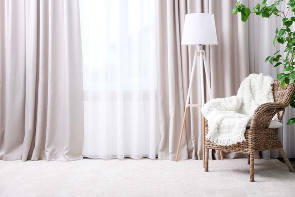 Đặt rèm cửa giống như khi bạn ở nhà