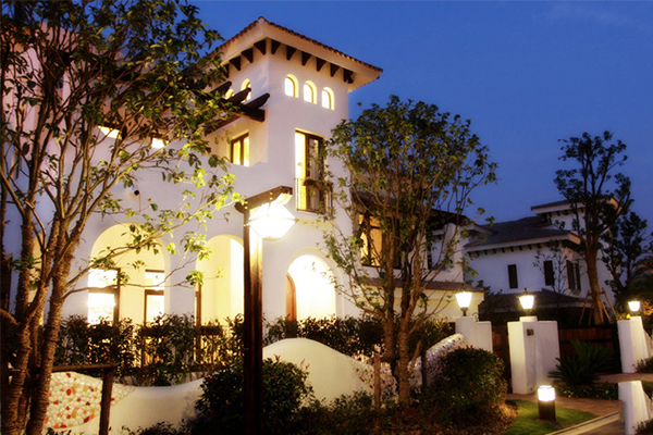 thắp sáng khu vườn