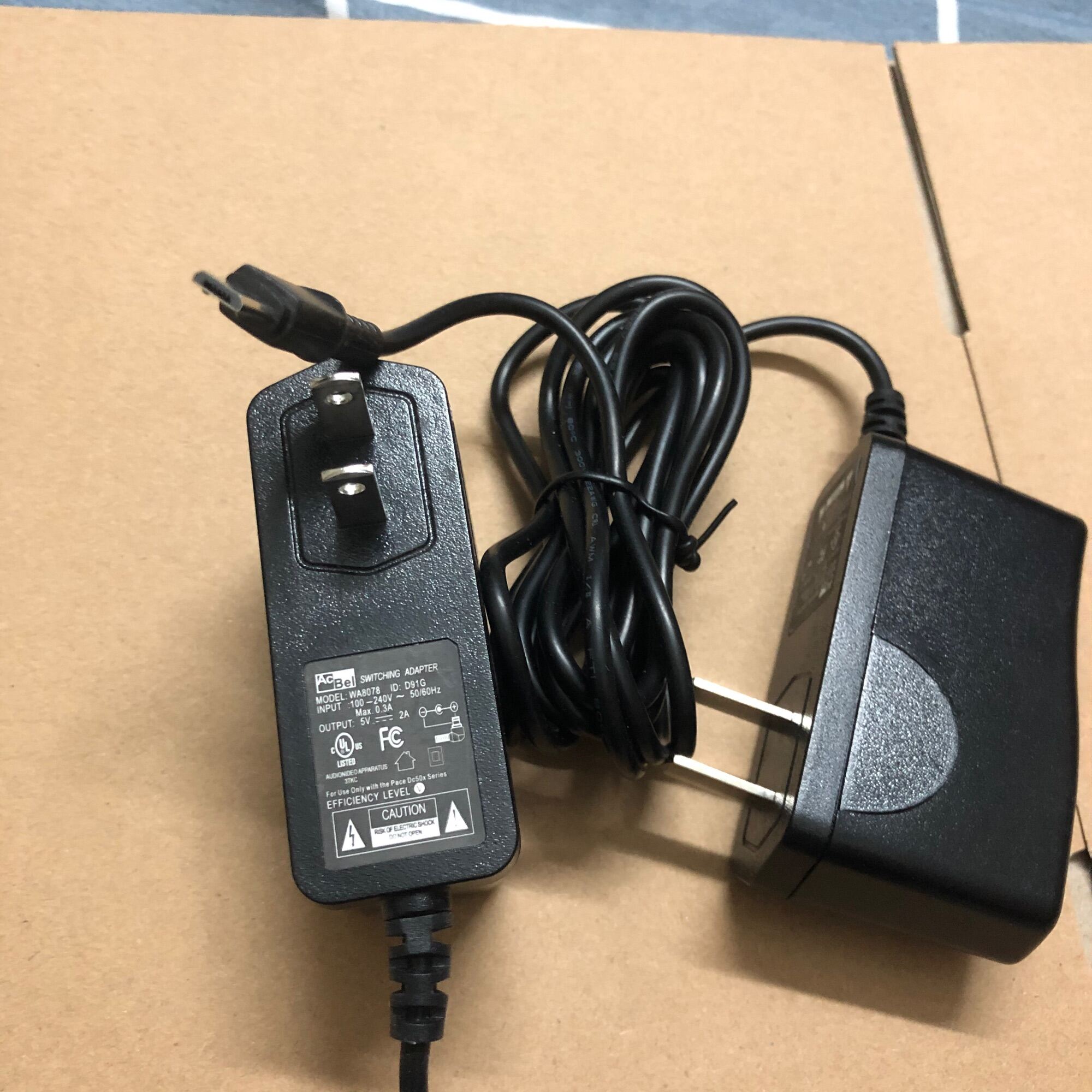 5V-2Adẹt
