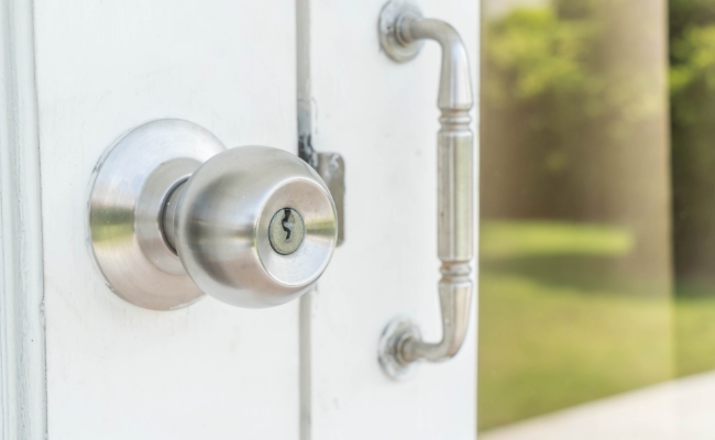 Cách chống trộm cho ngôi nhà: nâng cấp khóa