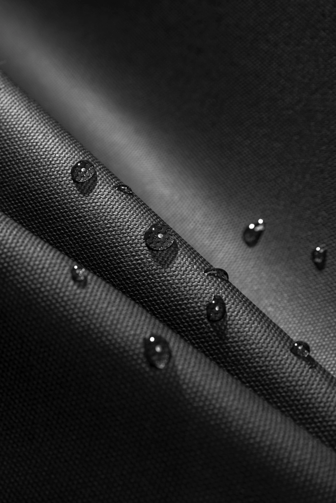 Combo Túi Xách Và Túi Chống Sốc Tomtoc (Usa) Versatile - T28 Laptop Tote T28M1 Màu Đen