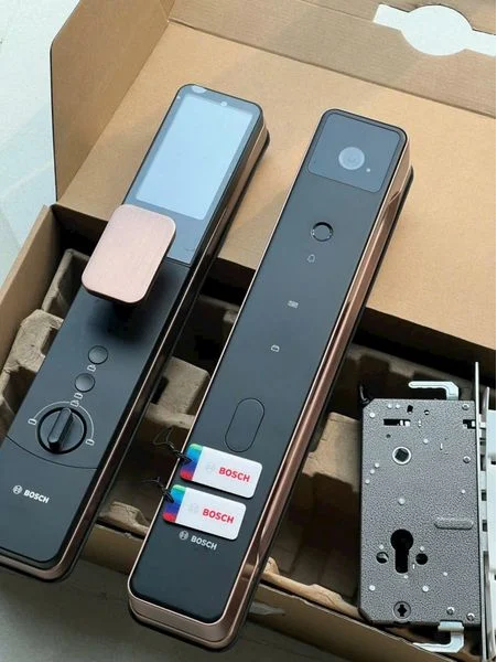Khóa cửa Bosch FU8 plus Remote